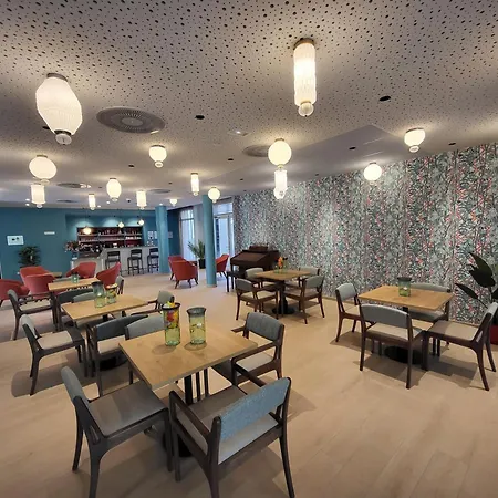 Aparthotel Domitys - La Licorne *