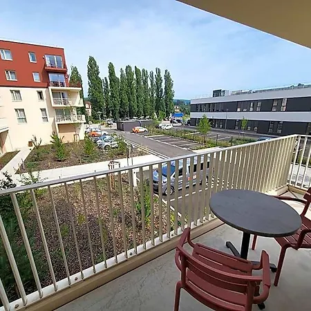 Aparthotel Domitys - La Licorne